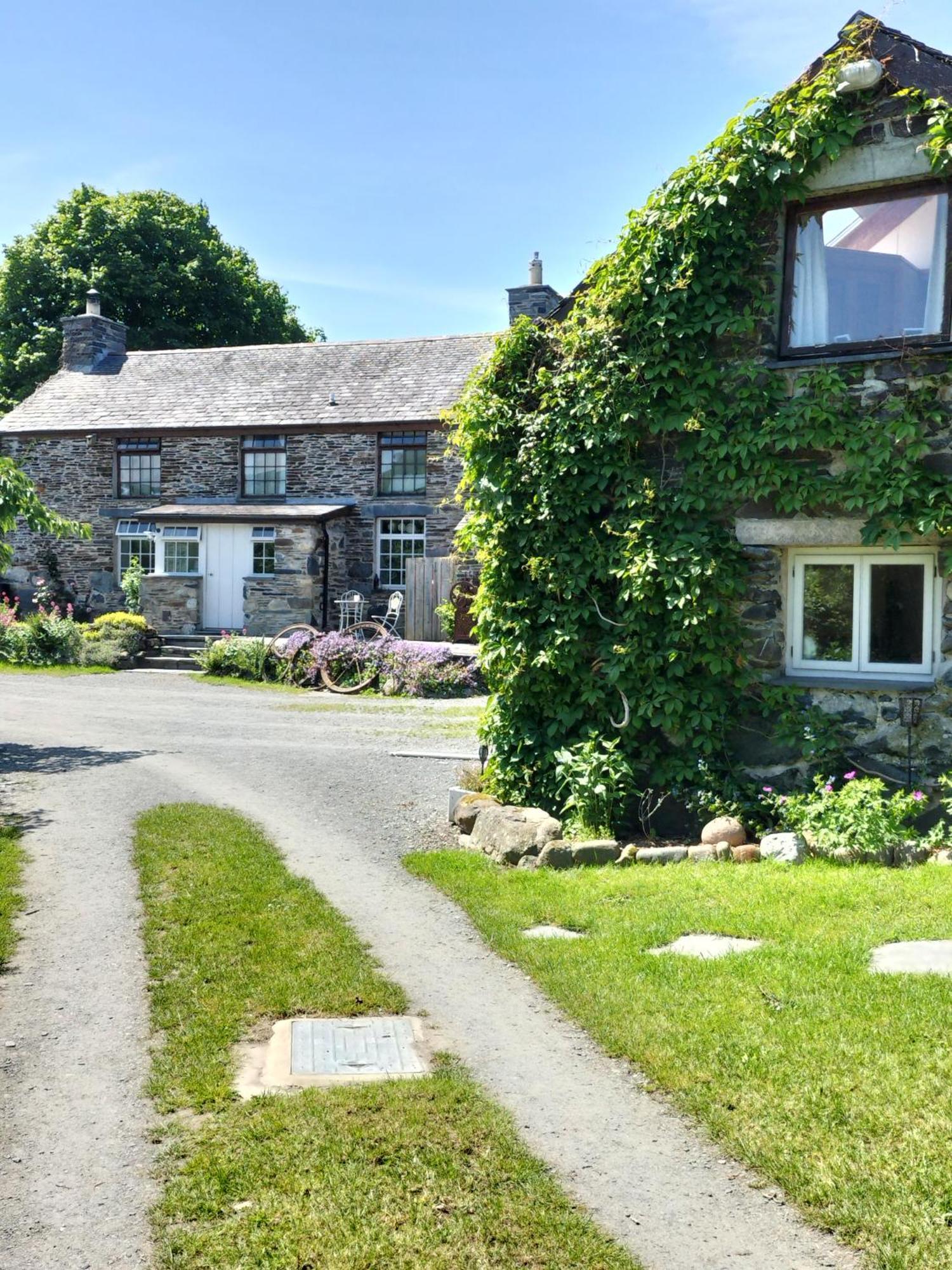 The Cosy Pad Glan Y Morfa Bach Holiday home *